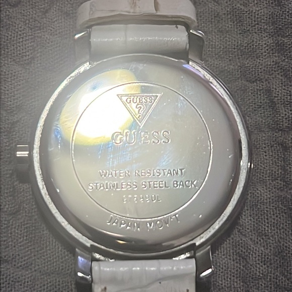 Guess Butterfly Watch 🦋 - Picture 5 of 7